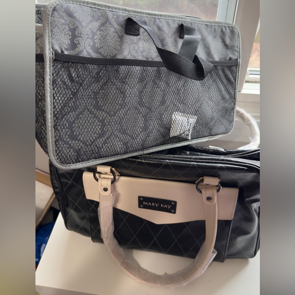 Mary Kay Black and Cream Quilted Laptop Bag - Like NEW1 - Picture 10 of 10